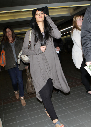 Nicole+Scherzinger+Nicole+Scherzinger+Arriving+niYREYdQiU-l - Nicole Scherzinger