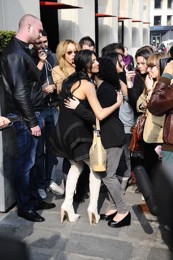 Nicole+Scherzinger+Nicole+Scherzinger+Leaves+Pk25m9kZHJnl - Nicole Scherzinger