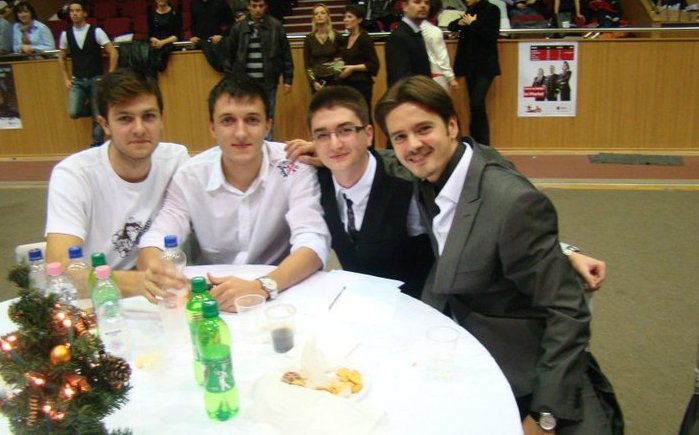 184913_127423867329454_100001855248136_187501_4017819_n - 0000xMihai Petre