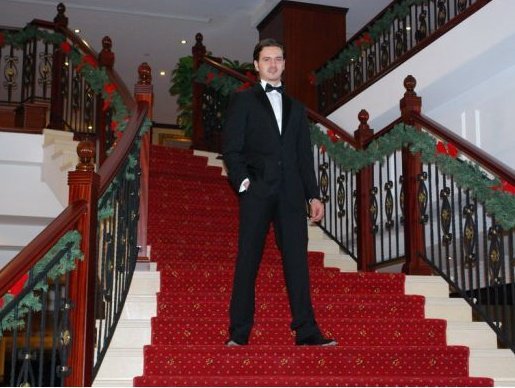 148437_104688442936330_100001855248136_35826_679235_n