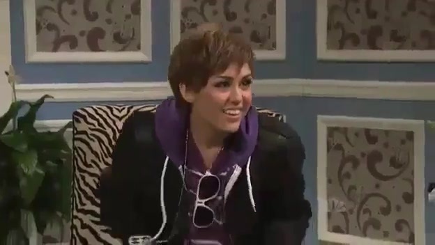 Miley Cyrus  as Justin Bieber  SNL 0604 - 0-0 Miley Cyrus as Justin Bieber  SNL