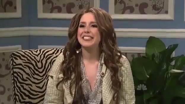 Miley Cyrus  as Justin Bieber  SNL 0623