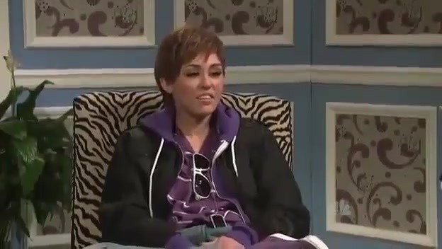 Miley Cyrus  as Justin Bieber  SNL 0639