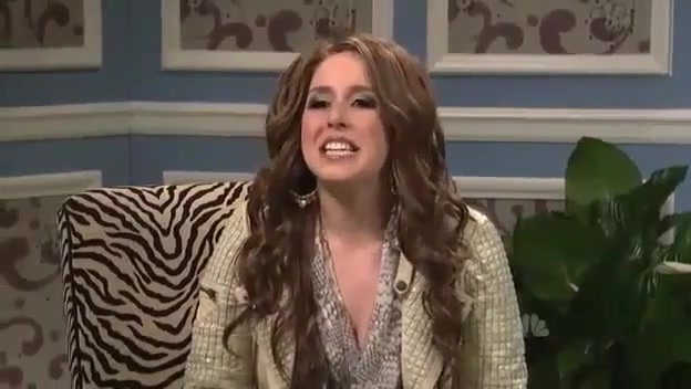 Miley Cyrus  as Justin Bieber  SNL 0650