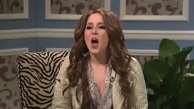 Miley Cyrus  as Justin Bieber  SNL 0654