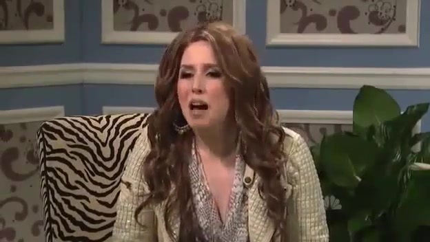 Miley Cyrus  as Justin Bieber  SNL 0660