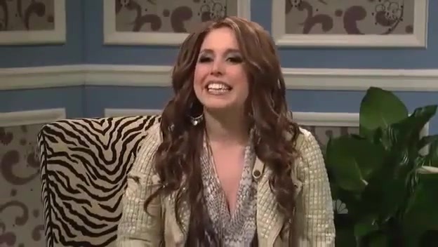 Miley Cyrus  as Justin Bieber  SNL 0664