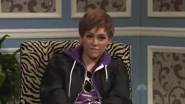 Miley Cyrus  as Justin Bieber  SNL 0706