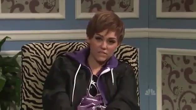 Miley Cyrus  as Justin Bieber  SNL 0710