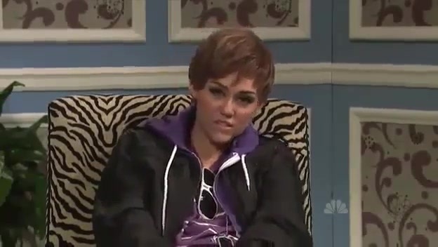 Miley Cyrus  as Justin Bieber  SNL 0712