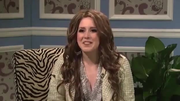 Miley Cyrus  as Justin Bieber  SNL 0717