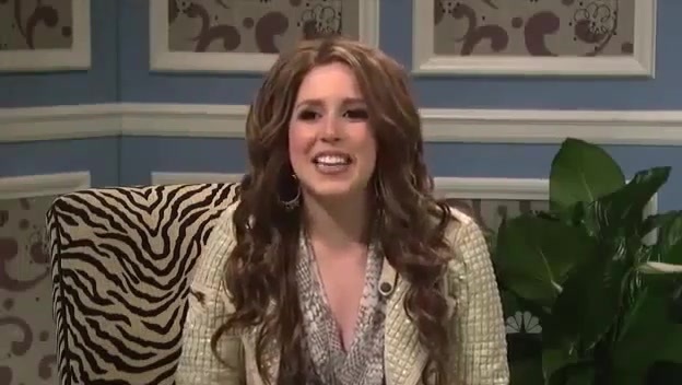 Miley Cyrus  as Justin Bieber  SNL 0724