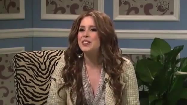 Miley Cyrus  as Justin Bieber  SNL 0732