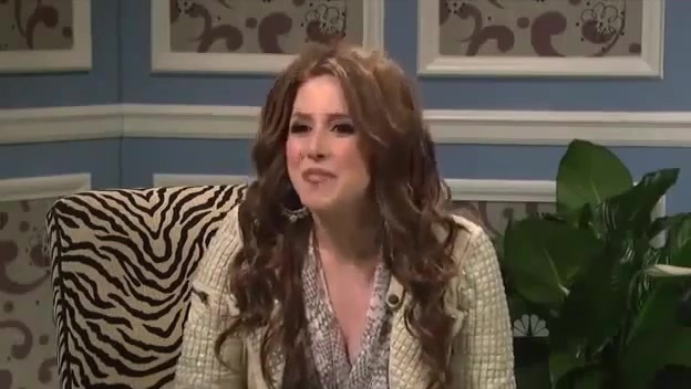 Miley Cyrus  as Justin Bieber  SNL 0733