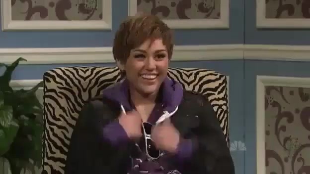 Miley Cyrus  as Justin Bieber  SNL 0737
