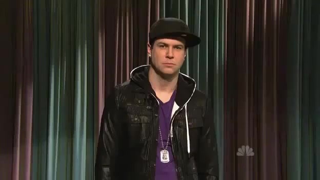 Miley Cyrus  as Justin Bieber  SNL 0757