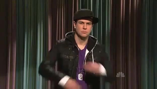 Miley Cyrus  as Justin Bieber  SNL 0759