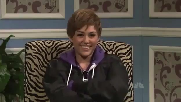 Miley Cyrus  as Justin Bieber  SNL 0795