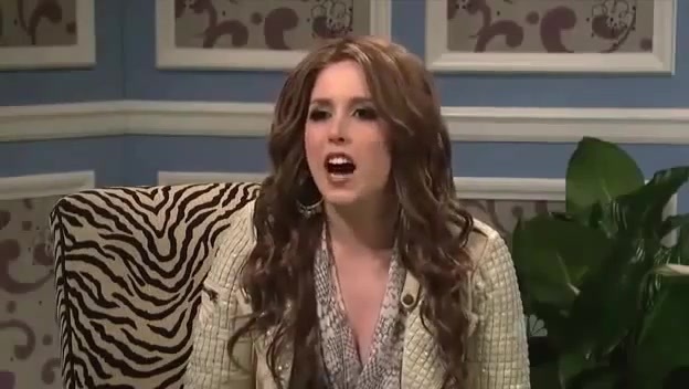 Miley Cyrus  as Justin Bieber  SNL 0969