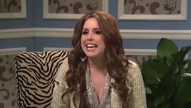 Miley Cyrus  as Justin Bieber  SNL 0999