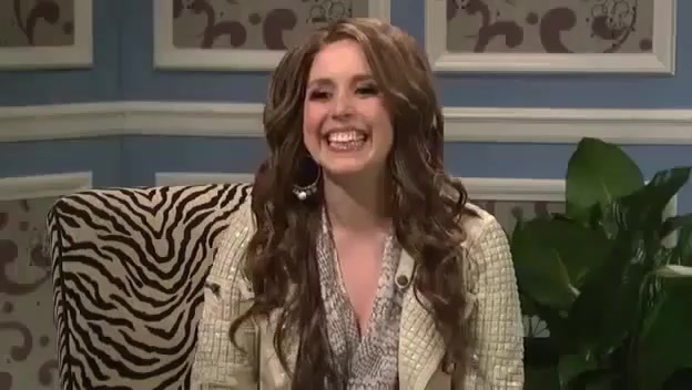 Miley Cyrus  as Justin Bieber  SNL 1025 - 0-0 Miley Cyrus as Justin Bieber  SNL