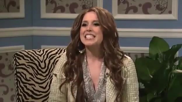 Miley Cyrus  as Justin Bieber  SNL 1053 - 0-0 Miley Cyrus as Justin Bieber  SNL