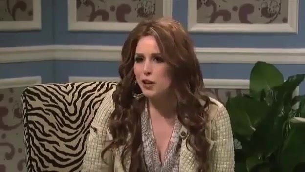 Miley Cyrus  as Justin Bieber  SNL 1064