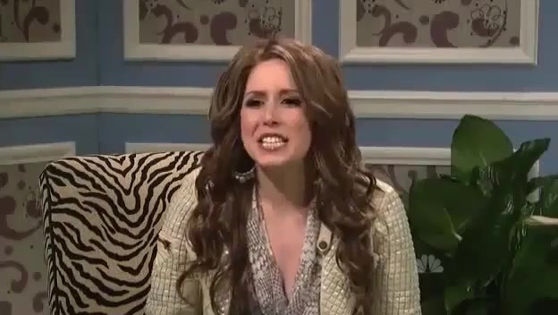 Miley Cyrus  as Justin Bieber  SNL 0806 - 0-0 Miley Cyrus as Justin Bieber  SNL