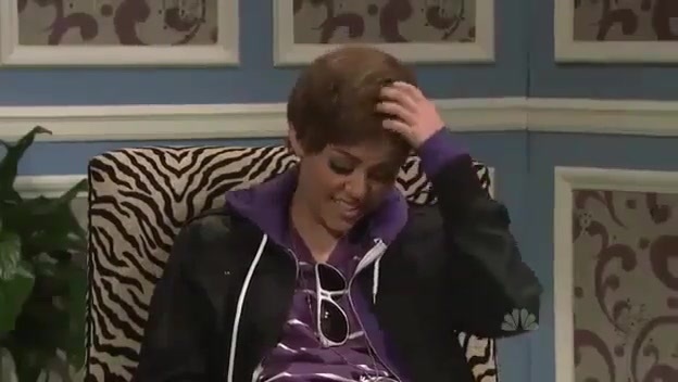 Miley Cyrus  as Justin Bieber  SNL 0829 - 0-0 Miley Cyrus as Justin Bieber  SNL