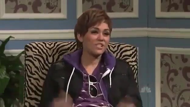 Miley Cyrus  as Justin Bieber  SNL 0835 - 0-0 Miley Cyrus as Justin Bieber  SNL
