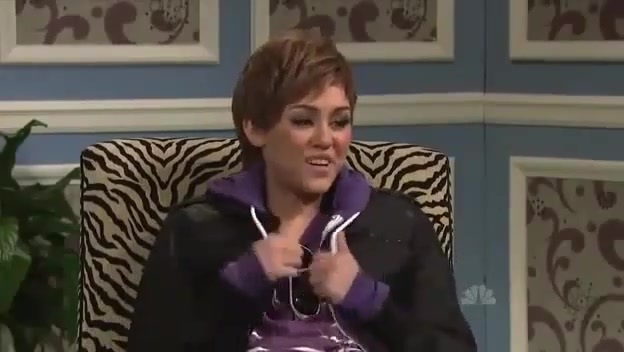 Miley Cyrus  as Justin Bieber  SNL 0847 - 0-0 Miley Cyrus as Justin Bieber  SNL
