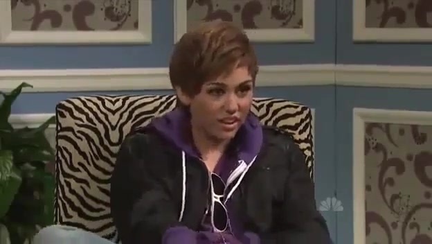 Miley Cyrus  as Justin Bieber  SNL 0862