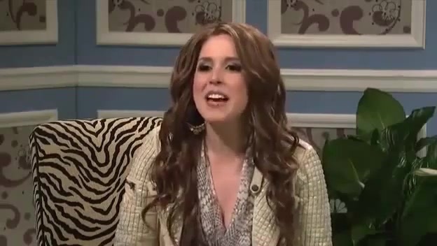 Miley Cyrus  as Justin Bieber  SNL 0876