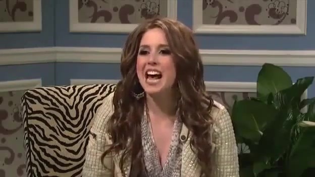 Miley Cyrus  as Justin Bieber  SNL 0880