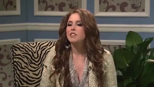 Miley Cyrus  as Justin Bieber  SNL 0884
