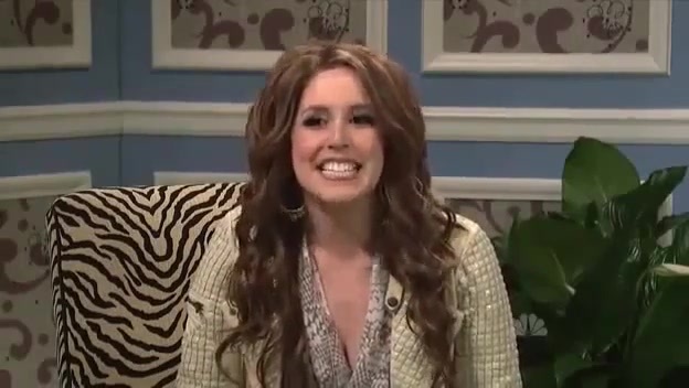 Miley Cyrus  as Justin Bieber  SNL 0898