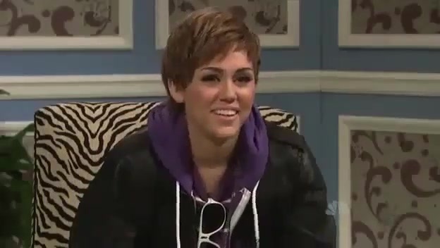 Miley Cyrus  as Justin Bieber  SNL 0905