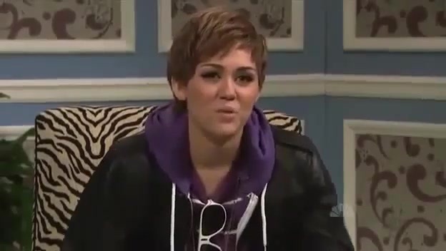 Miley Cyrus  as Justin Bieber  SNL 0912