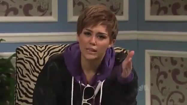 Miley Cyrus  as Justin Bieber  SNL 0929 - 0-0 Miley Cyrus as Justin Bieber  SNL