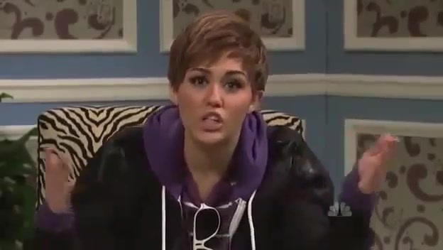 Miley Cyrus  as Justin Bieber  SNL 0933 - 0-0 Miley Cyrus as Justin Bieber  SNL