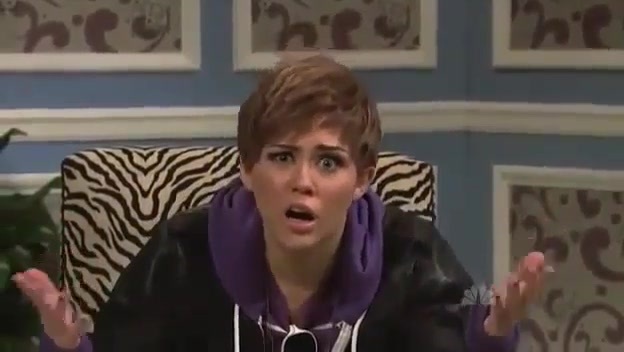 Miley Cyrus  as Justin Bieber  SNL 0941