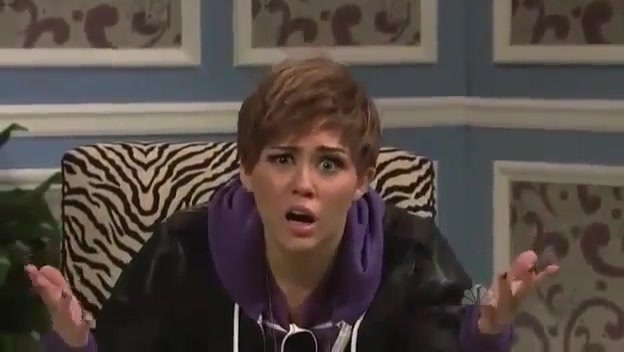 Miley Cyrus  as Justin Bieber  SNL 0942