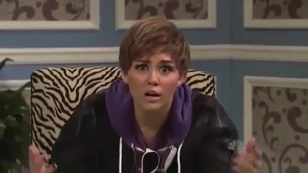 Miley Cyrus  as Justin Bieber  SNL 0946