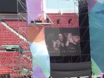 Miley Cyrus en Chile 2011 - Video Promocional 064
