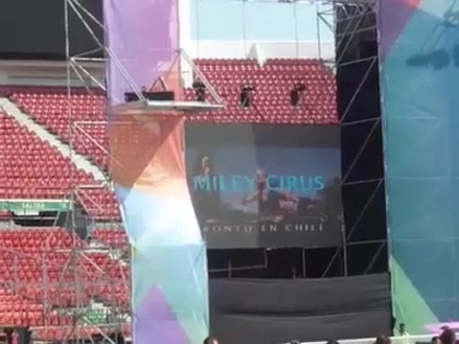 Miley Cyrus en Chile 2011 - Video Promocional 074