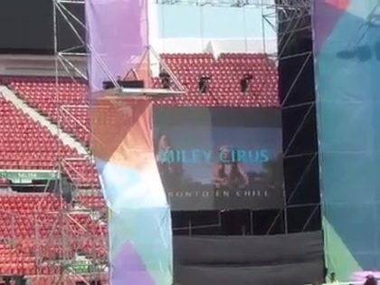 Miley Cyrus en Chile 2011 - Video Promocional 077