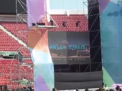 Miley Cyrus en Chile 2011 - Video Promocional 082