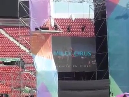 Miley Cyrus en Chile 2011 - Video Promocional 094