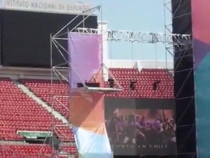 Miley Cyrus en Chile 2011 - Video Promocional 127