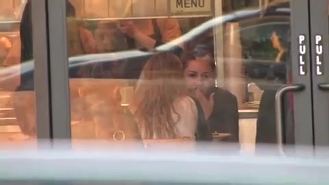 Miley Cyrus Screams At Paparazzi For Bumping Into Her Mom! 050